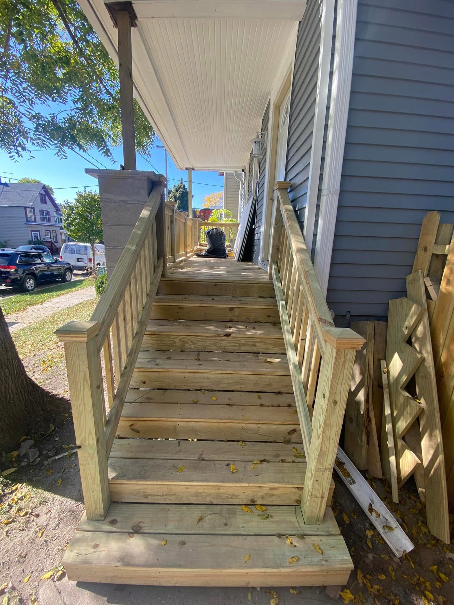 New deck and porch with railing Milwaukee